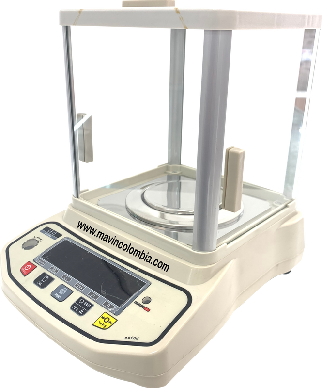 Gramera analítica Moresco en uso en laboratorio